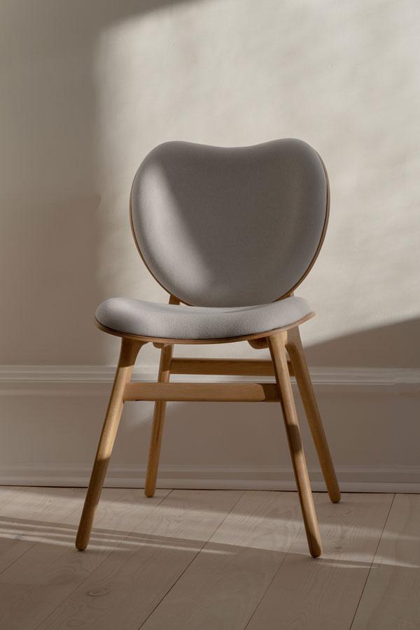 Tuoli A Conversation Piece.