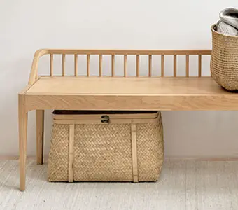 Jakkarat ja penkit Jakkarat ja penkit