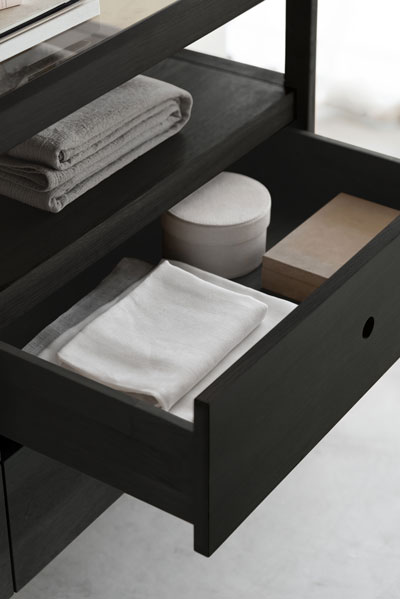 Lipasto Spindle 150 x 56 cm, tammi, musta