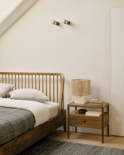 Yöpöytä Spindle 55 x 52 cm, tiikki