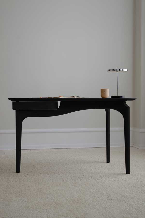 Työpöytä Duende 130 x 67 cm, Black Oak