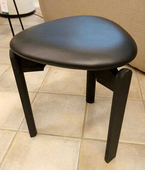 Jakkara Meet, saarni C14, nahkaverhoilu