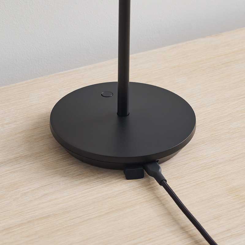 Ladattava pöytävalaisin Nevis, Natural Brass, ulkokäyttöön