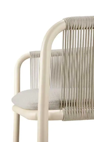 60221_Capitan_outdoor_dining_chair_aluminium_Sand_cord_Oyster_fabric_det02_cut_WEB.webp
