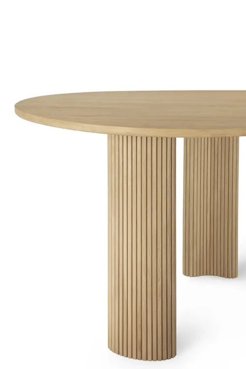 50795_Boomerang_desk_varnished_oak_pebble_shape_det03_cut_WEB.webp