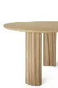 50795_Boomerang_desk_varnished_oak_pebble_shape_det03_cut_WEB.webp