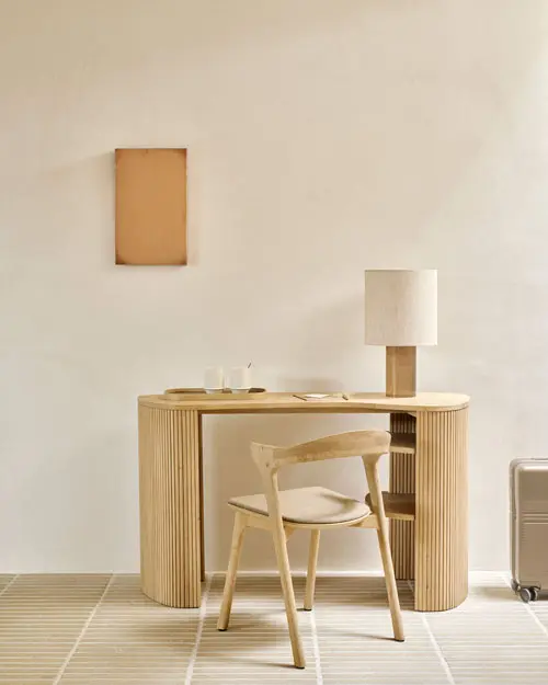 50057_Roller_Max-_desk_oak_51486_Bok_dining_chair_oak_Warm_Grey_fabric_WEB.webp