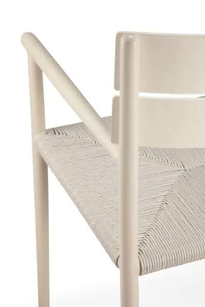 60574_Elin_outdoor_dining_chair_with_armrest_aluminium_frame_wicker_Sand_det02_cut_WEB.webp