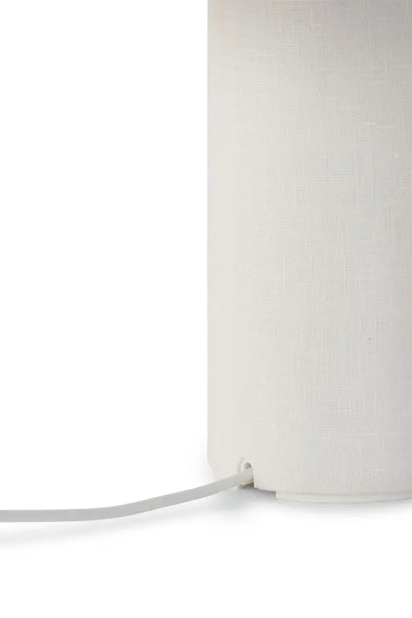 New-Works_Packshot_21361_Margin-Portable-Table-Lamp_White-Canvas_Detail-Charging-Cable.webp
