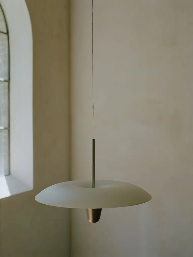New-Works_Lifestyle_22121_Kantarell-Pendant-Lamp_Ø55_Nickel.webp