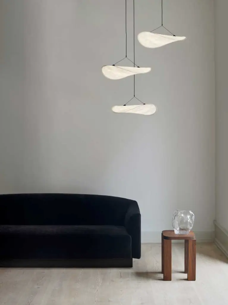 New-Works_Lifestyle_23010_Tense-Chandelier_Tyvek_Oe55cm_4.webp