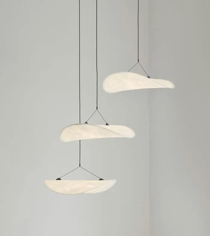 New-Works_Lifestyle_23010_Tense-Chandelier_Tyvek_Oe55cm_3.webp