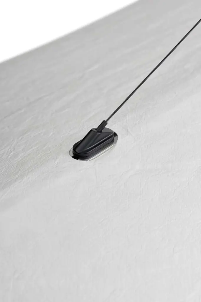 Tense-Pendant-Lamp-Details-1-White-Background.webp