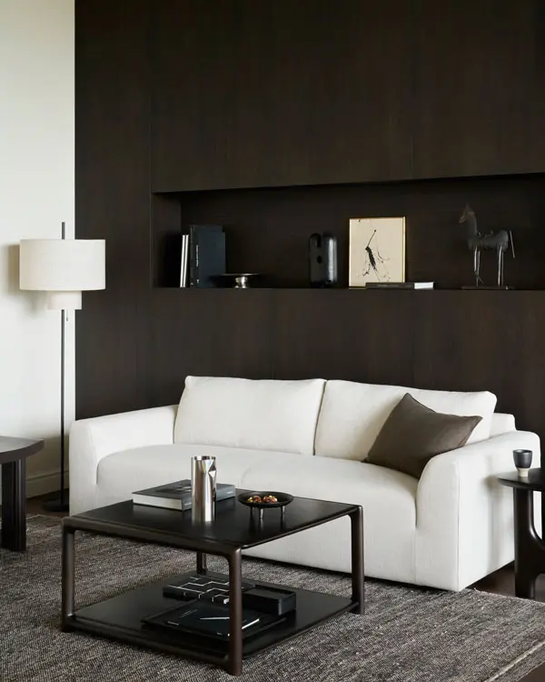 35187_Eda_coffee_table_Rose_brown_20096_Ease_sofa_Leche_21752_Dunes_rug_Cumin_35186_Eda_side_table_Rose_brown_1_WEB.webp
