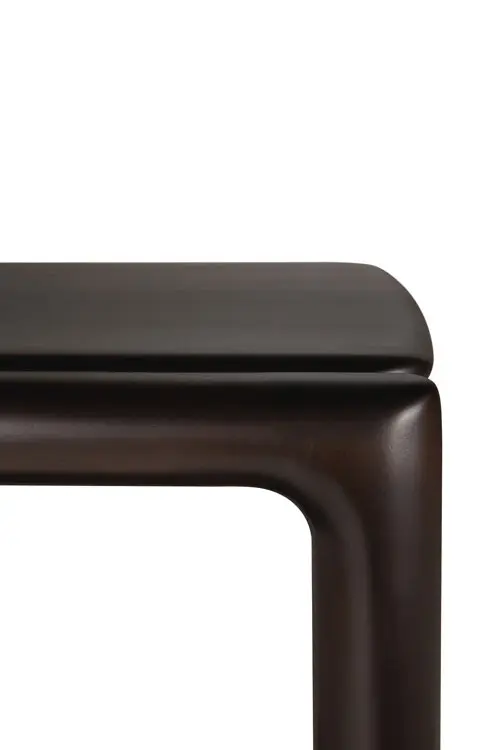 35186_Eda_side_table_varnished_mahogany_Rose_brown_square_det02_cut_WEB.webp