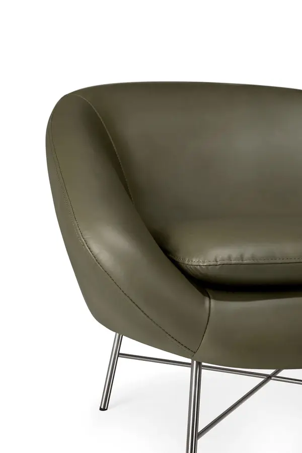 20158_Barrow_lounge_chair_Green_leather_det01_cut_web.webp