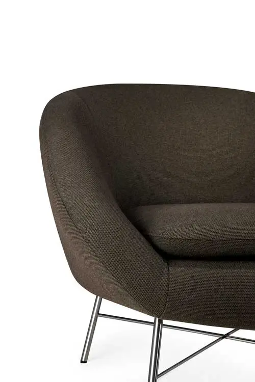 20089_Barrow_lounge_chair_Paon_fabric_det01_cut_web.webp