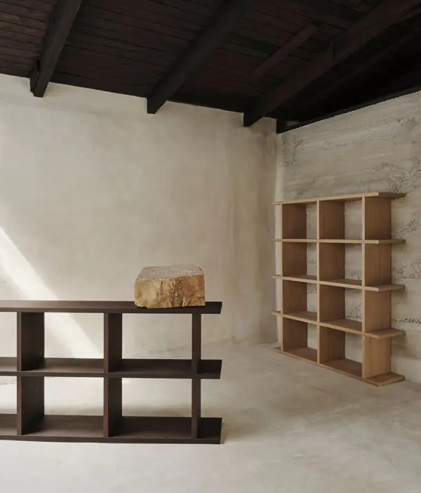 fermLIVING_AW24_KonaBookcase_3x2_DarkStained_1104270040_KonaBookcase_2x4_Natural_1104270032.webp