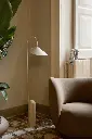 fermLIVING_SS23_RicoLoungeChair_GrainCaramel_1104267947_ArumFloorLamp_110167693_110370693_image_01.webp