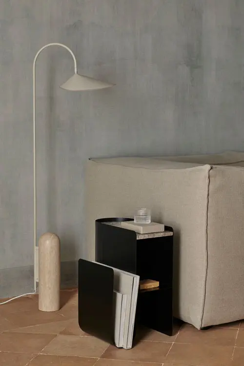 fermLIVING_SS23_VaultSideTable_1104267285_ArumFloorLamp_110167693_110370693_image_01.webp