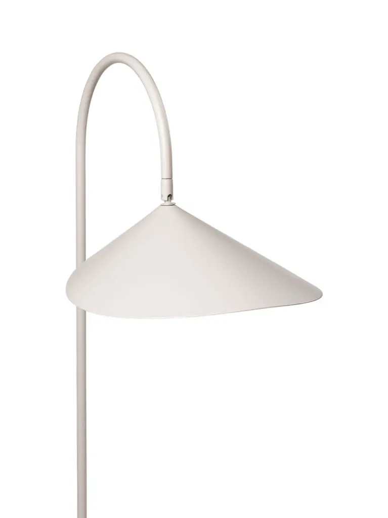 fermLIVING_SS20_ArumFloorLamp_110167693_110370693_4.webp