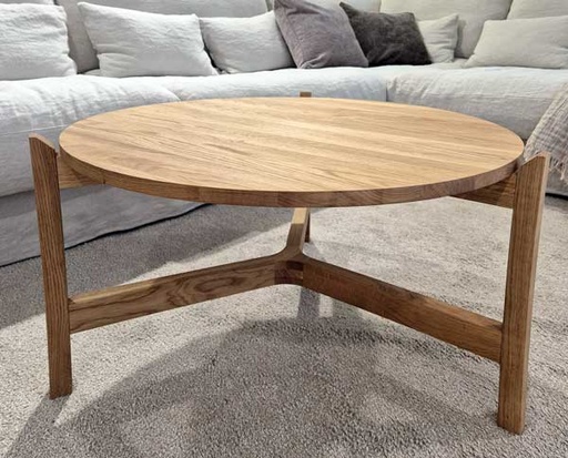 Pyöreä sohvapöytä Optic puukannella, tammi C4